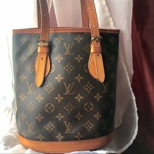 SALE🛍Louis Vuitton Small Bucket Bag